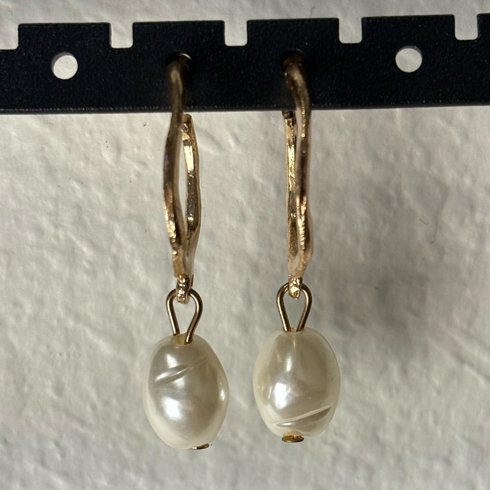 Pearl Hoops